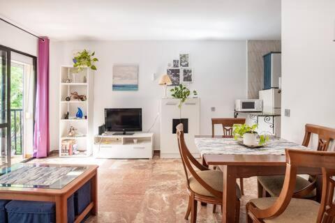 Apartamento Playa Maria Con Parking Фуeнхирола Екстериор снимка