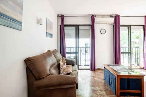 Apartamento Playa Maria Con Parking Фуeнхирола Екстериор снимка